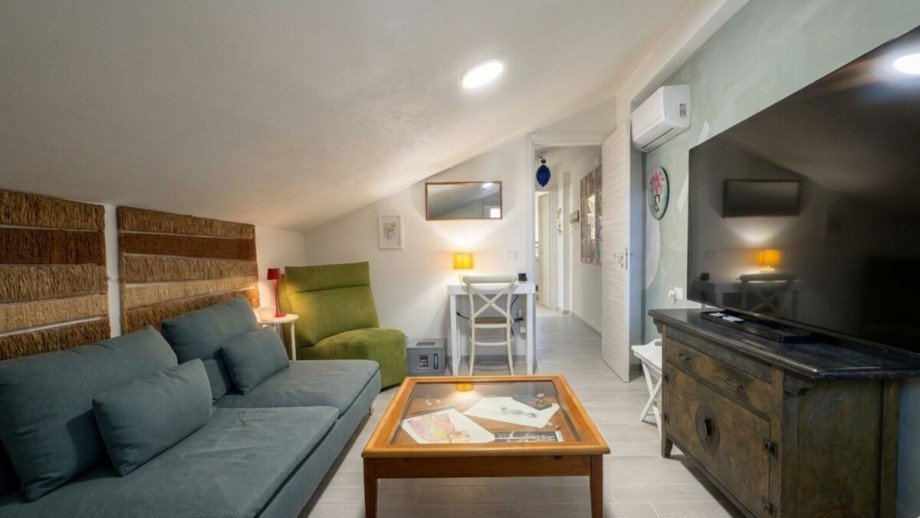 Chill out area und Arbeitsplatz Doppelhaush�lfte Piane Vecchie