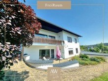 FreiRaum Haus Kaufen Solms ***FreiRaum***
Gro�z�gige, w�rmeged�mmte Villa mit Traumaussicht. Einliegerwohnung. XXL Garage