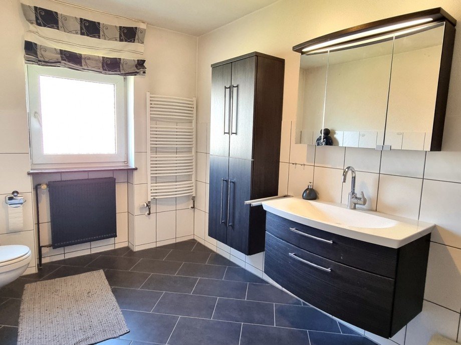 Im Sonnenlicht Duschen mit viel Platz Einfamilienhaus Solms / Niederbiel