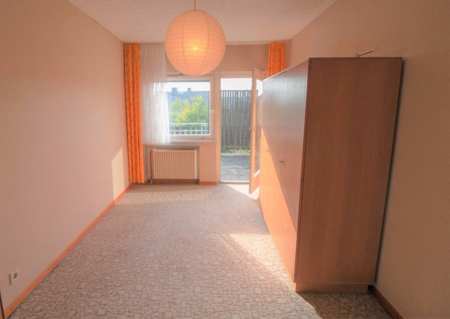 Zimmer mit eigenem S�dbalkon Einfamilienhaus Solms