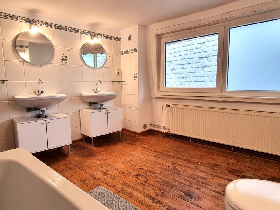Herrlich gro�es Badezimmer (OG) Einfamilienhaus Braunfels