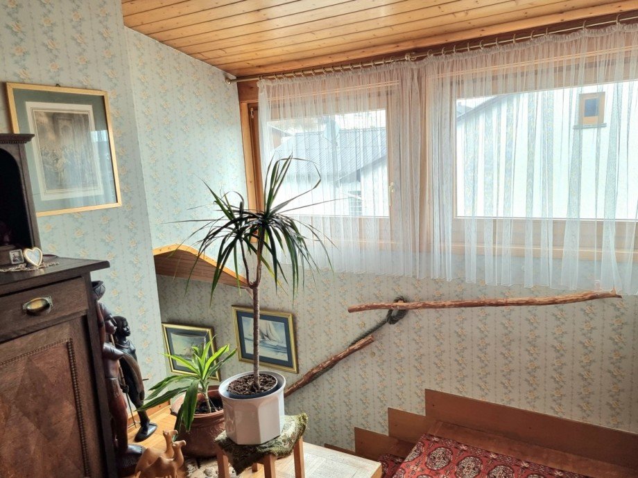 Lichtdurchfluteter Flur im Obergeschoss Einfamilienhaus Solms / Burgsolms