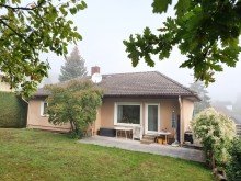 R�ckseite - von der Stra�e uneinsehbarer Garten ***RuheLeben***
1- bis 2-Familienhaus in herrlich ruhiger Lage mit Garten, zwei Terrassen, Garage
