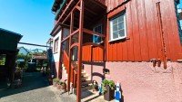 Bild (2a29ea8af52b81e5f5d4e87840d2e72f): ***FamilienRaum*** Haus + Ausbaufl�che f�r 2 Wohnungen, Stall, Partyraum, Carport + ganz viel Liebe