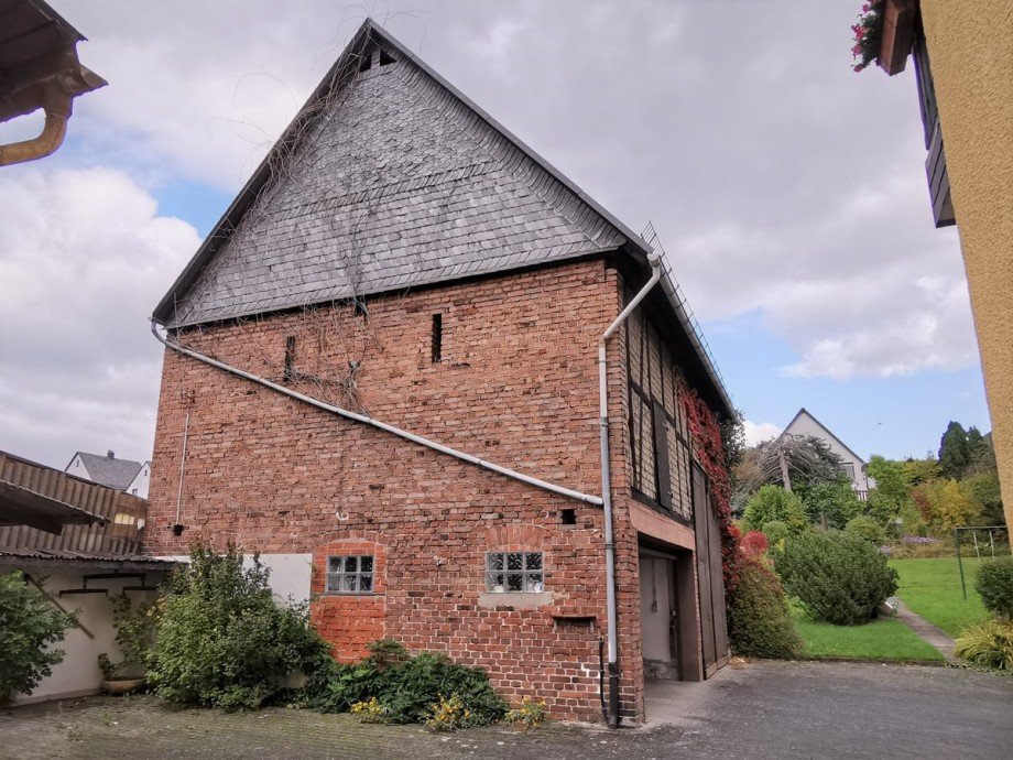 Sch�ne Scheune Zweifamilienhaus Ehringshausen / Katzenfurt