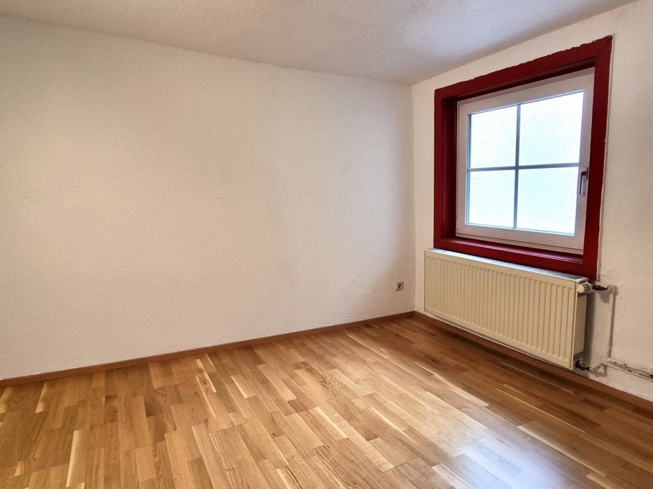 Zimmer mit Eiche-Echtholzparkett (OG) Einfamilienhaus Braunfels