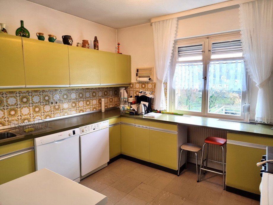 Gro�z�gige K�che (OG) Zweifamilienhaus Wetzlar