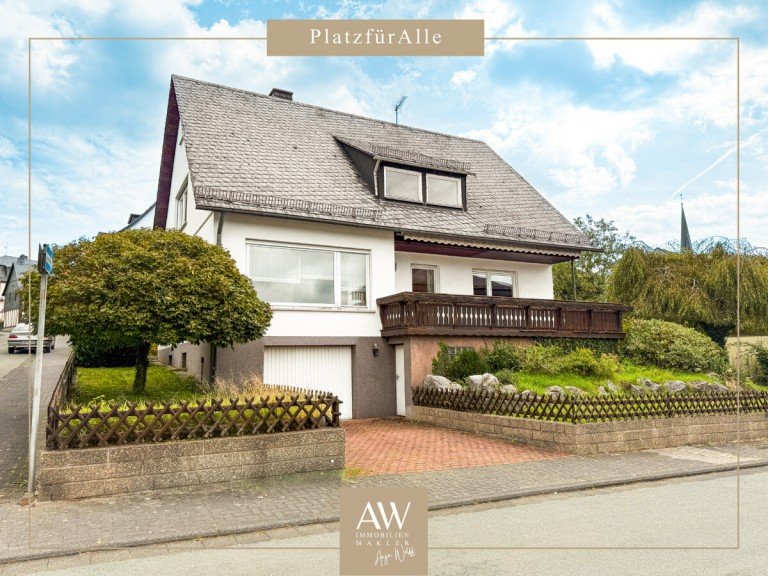Einfamilienhaus kaufen Sinn Sinn Einfamilienhaus ***PlatzF�rAlle*** Helle, gro�z�gige Architektur. Sch�ner Garten. Als Zweifamilienhaus nutzbar.