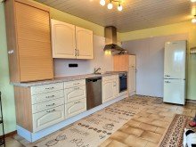 Voll ausgestatte K�che in Einlieger-Wohnung ***Gro�e Freiheit***
Gepflegtes Einfamilienhaus mit Einliegerwohnung und phantastischem Weitblick