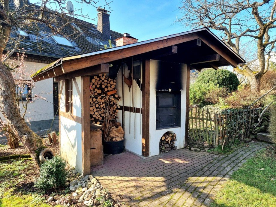 F�r das beste Brot und die knusprigste Pizza Einfamilienhaus Hohenahr