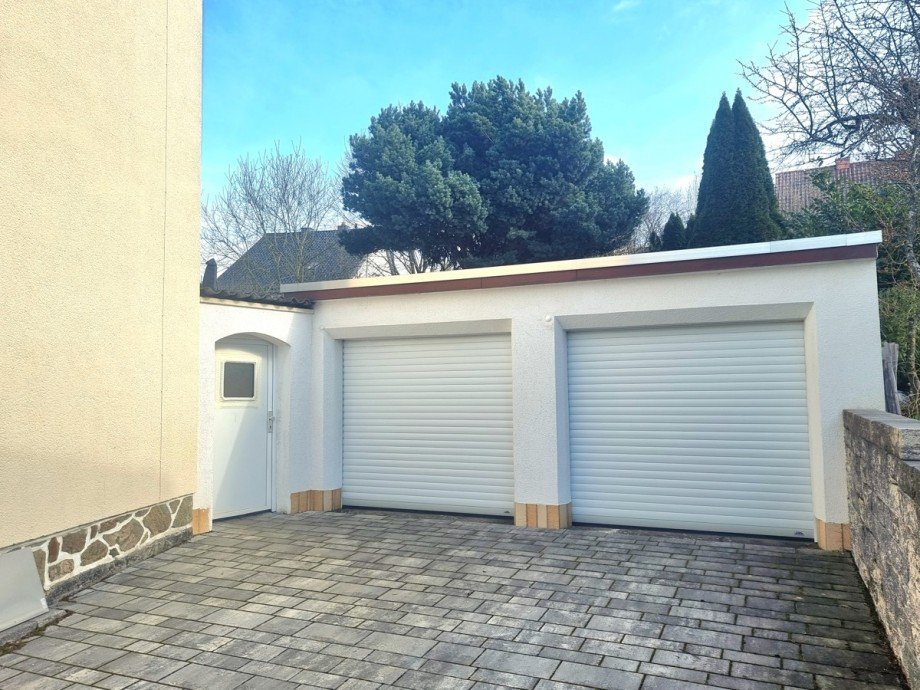 Top sanierte Garage und sch�ner Hof mit T�r zum Gartengl�ck Doppelhaush�lfte Wetzlar