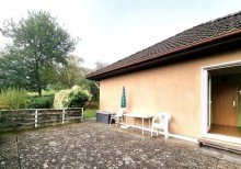 Gro�e Terrasse auf gro�er Garage ***RuheLeben***
1- bis 2-Familienhaus in herrlich ruhiger Lage mit Garten, zwei Terrassen, Garage