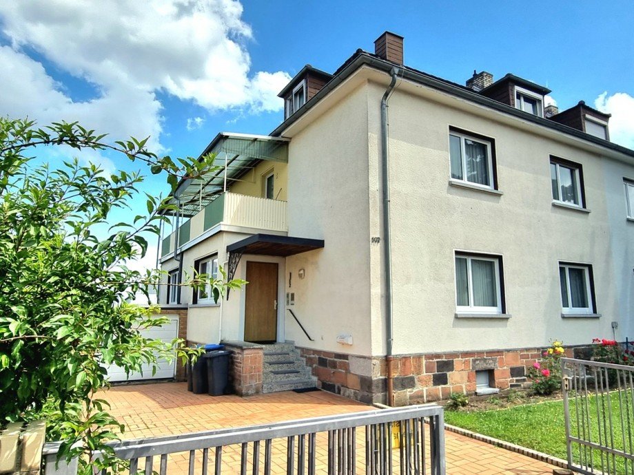 Gro�z�gie Doppelhaush�lfte mit bis zu drei Einheiten Zweifamilienhaus Gie�en