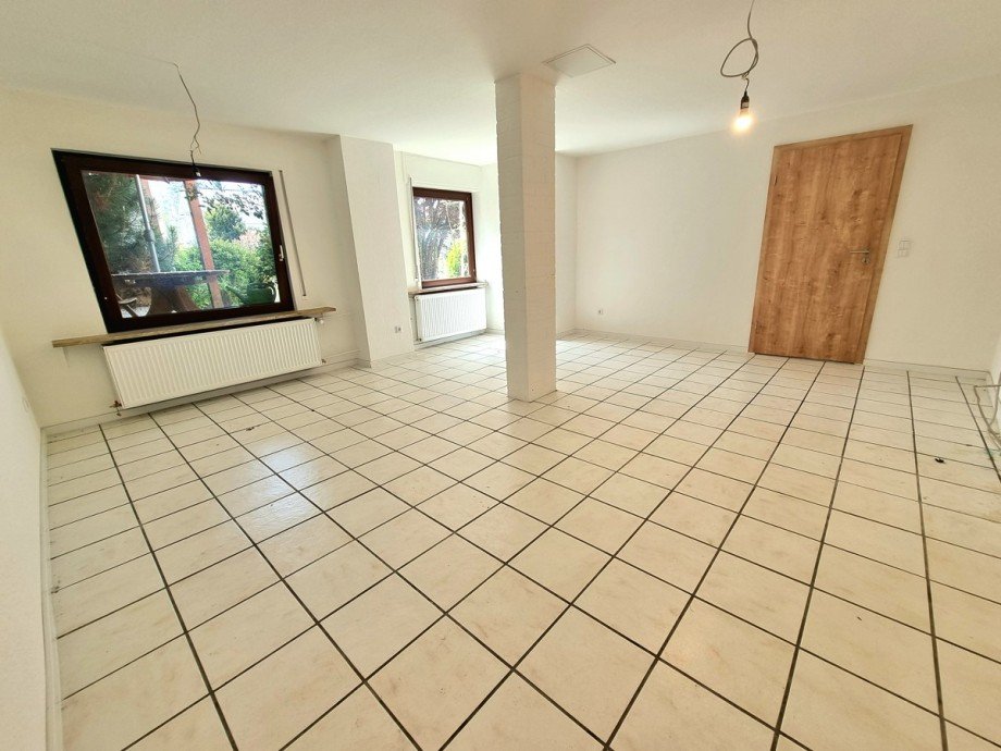 Gro�z�gige Wohnk�che Haus 1 Zweifamilienhaus Solms / Burgsolms