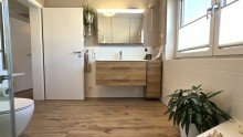 Hauptbadezimmer im Obergeschoss ***HeimVorteil*** KfW 55 Neubau in Feldrandlage Sch�ffengrund Niederwetz. Einziehen. Fertig.