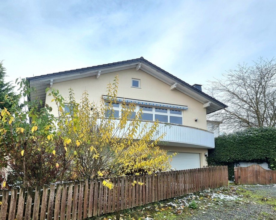 Freistehend und einladend Einfamilienhaus Braunfels