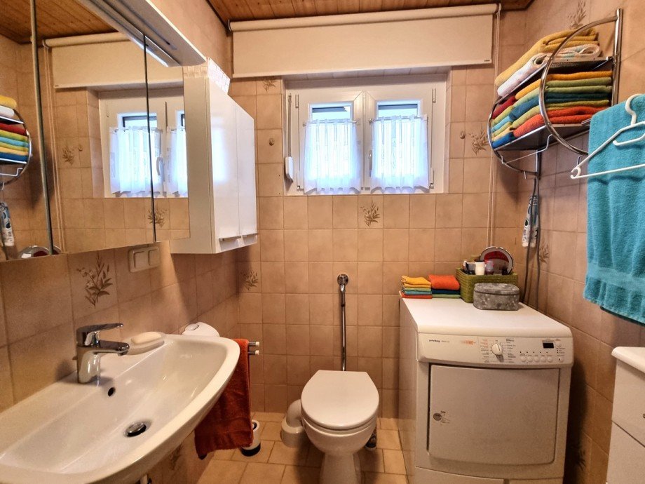 Kompaktes Badezimmer (EG) Zweifamilienhaus Wetzlar