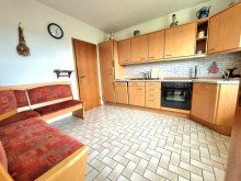 Wohnk�che in der Hauptwohnung ***FreiRaum***
Gro�z�gige, w�rmeged�mmte Villa mit Traumaussicht. Einliegerwohnung. XXL Garage