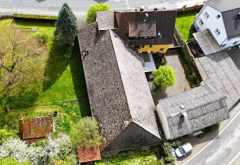 Drei f�r Eins - modular und multifunktional Mehrfamilienhaus Langg�ns / Cleeberg