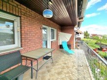 Weitl�ufiger S�dbalkon mit gen�gend Platz f�r Grill, Esstisch und Liegen ***Gro�e Freiheit***
Gepflegtes Einfamilienhaus mit Einliegerwohnung und phantastischem Weitblick