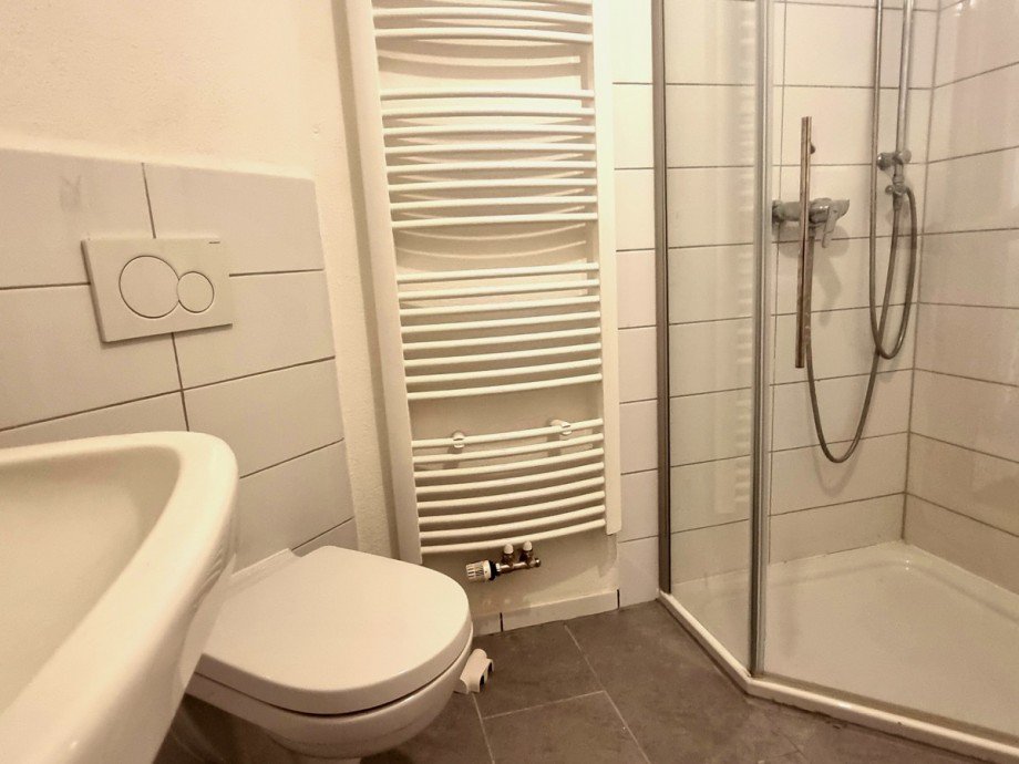 Schickes Badezimmer Haus 1 Zweifamilienhaus Solms / Burgsolms