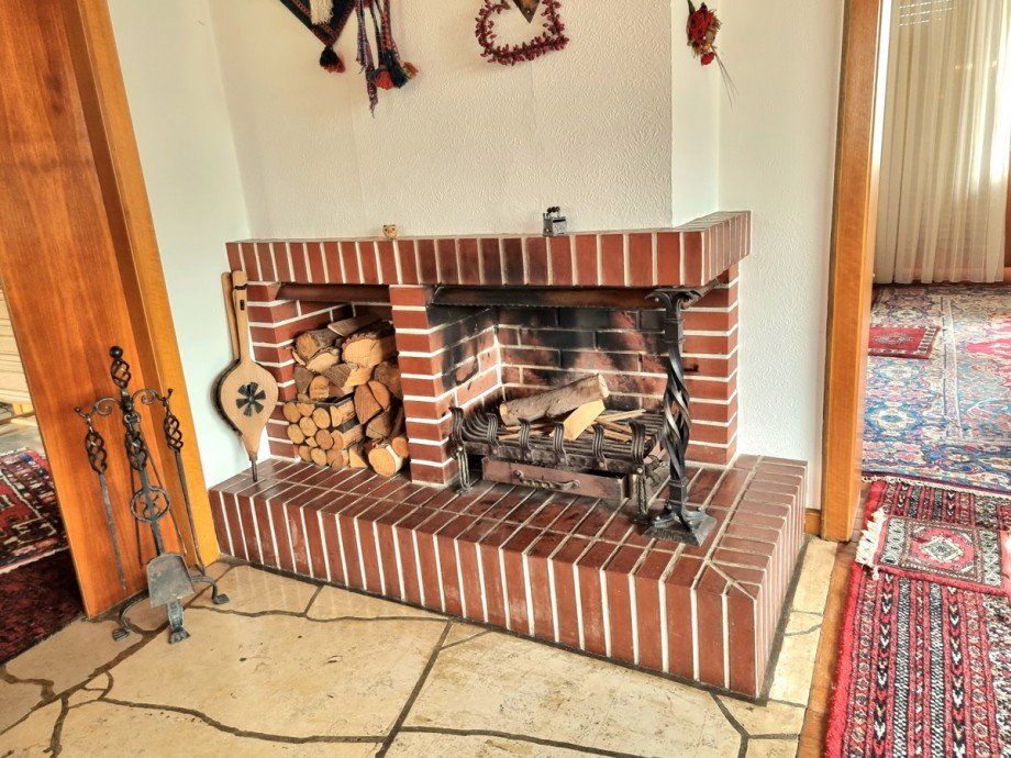 Offener Kamin im Wohnraum Einfamilienhaus Solms / Burgsolms