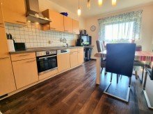 Entspanntes Kochen in der Einliegerwohnung ***FreiRaum***
Gro�z�gige, w�rmeged�mmte Villa mit Traumaussicht. Einliegerwohnung. XXL Garage