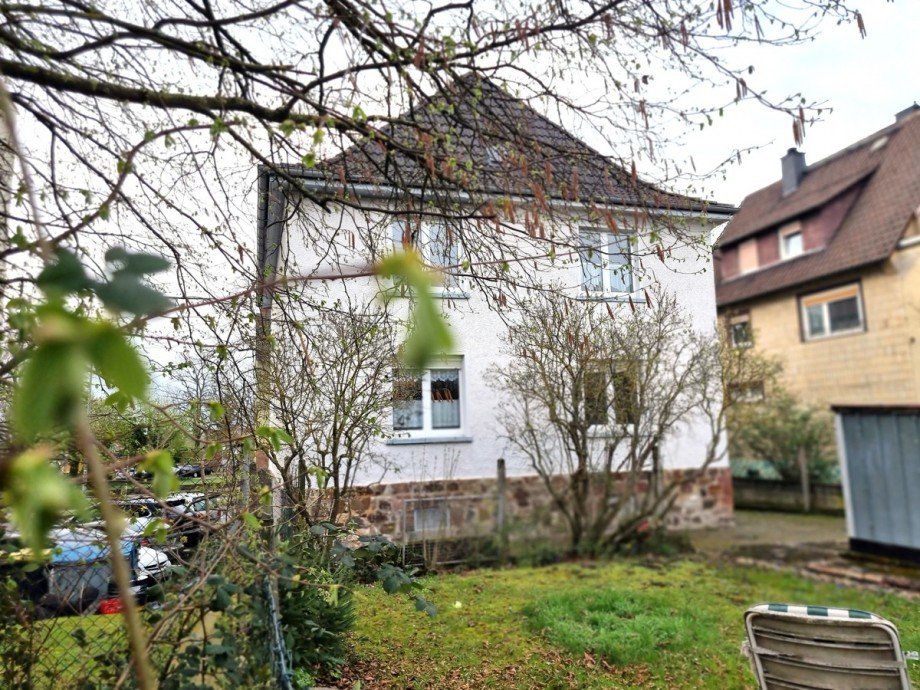 Garten und Garagen inklusive Villa Gie�en