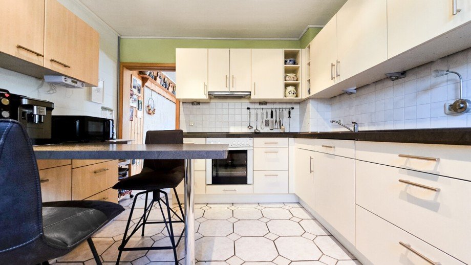 Die moderne K�che bleibt nat�rlich f�r die neuen Eigent�mer Einfamilienhaus Ehringshausen / K�lschhausen