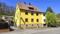 Bild (8d12ff3741784470d47e0a62d0b41555): ***Drei f�r Eins*** 2 H�user + Saal. Teilweise barrierefrei. Kapitalanlage/Mehrgenerationenkonzept.