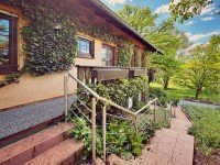 Bild (8db0fddf63567a0dc63a5ef45777d52b): ***StadtSchl�sschen*** Architektenhaus trifft Traumlage: ruhig, gr�n, in Kernstadt Wetzlar