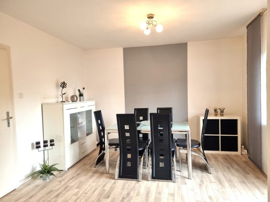 Esszimmer neben K�che mit Balkon Einfamilienhaus Wetzlar