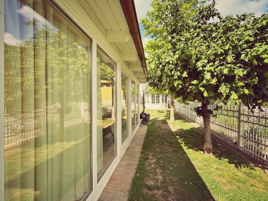 Wintergarten in harmonischer Gr��e Einfamilienhaus Sinn / Fleisbach
