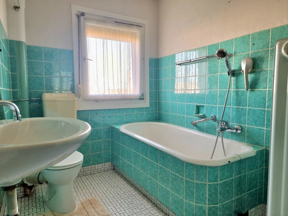 Retro Chic in t�rkis mit Tageslicht Zweifamilienhaus Gie�en