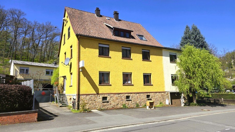 Drei f�r Eins Mehrfamilienhaus Langg�ns / Cleeberg