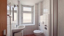 LichtBad ***SchulHaus*** Gesch�tztes und kernsaniertes Mehrfamilienhaus mit guten Mietern und Potential
