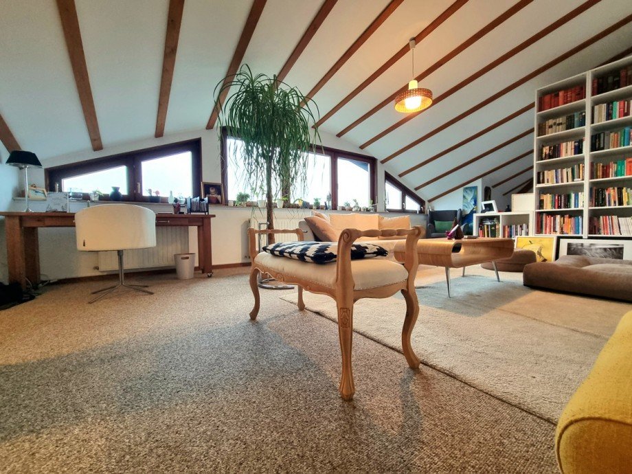 Atelier unter gro�er Gaube mit traumhaften Aussichten Einfamilienhaus Hohenahr / Hohensolms