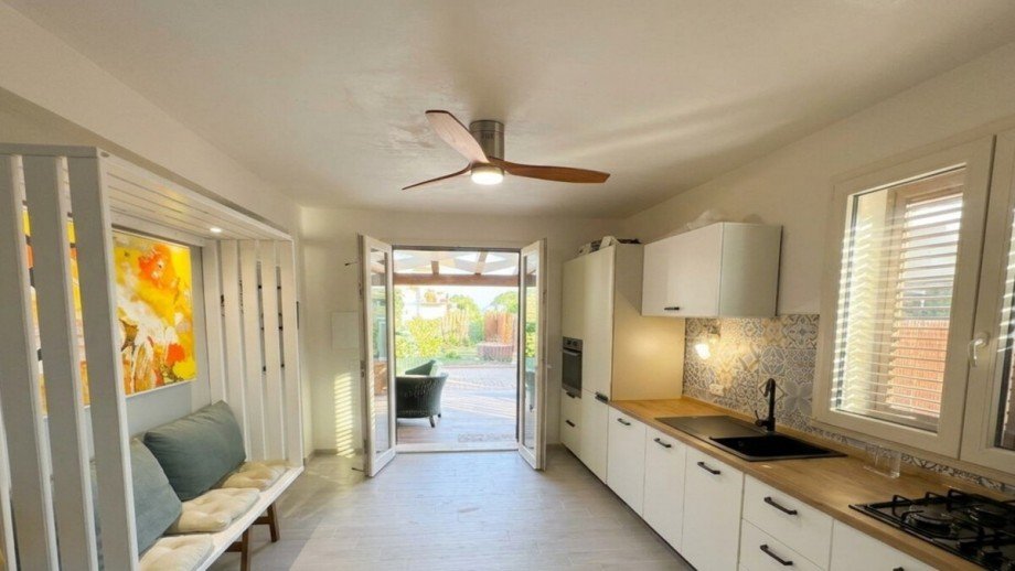 Neuwertige K�che mit angrenzender Terrasse Doppelhaush�lfte Piane Vecchie