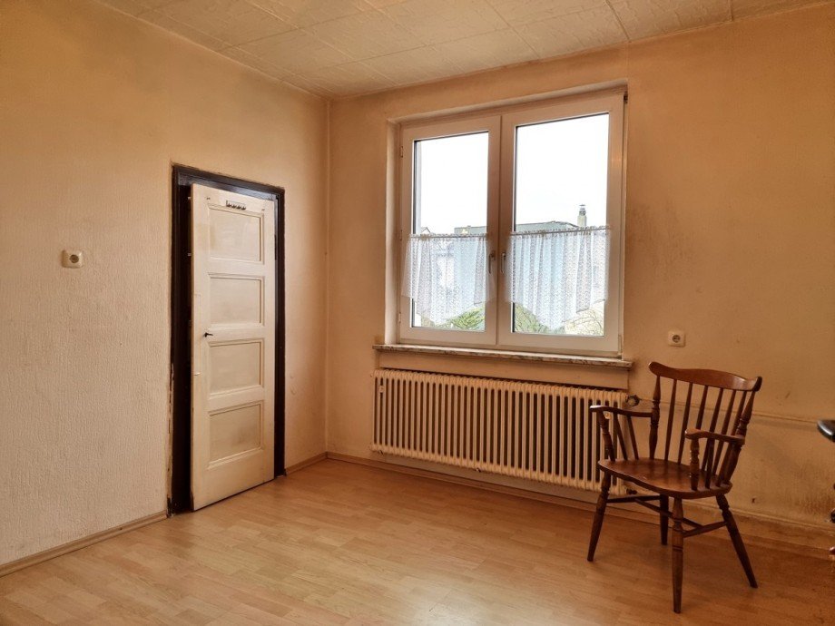 Sch�nes Zimmer mit Kammer im Oberschoss Villa Gie�en