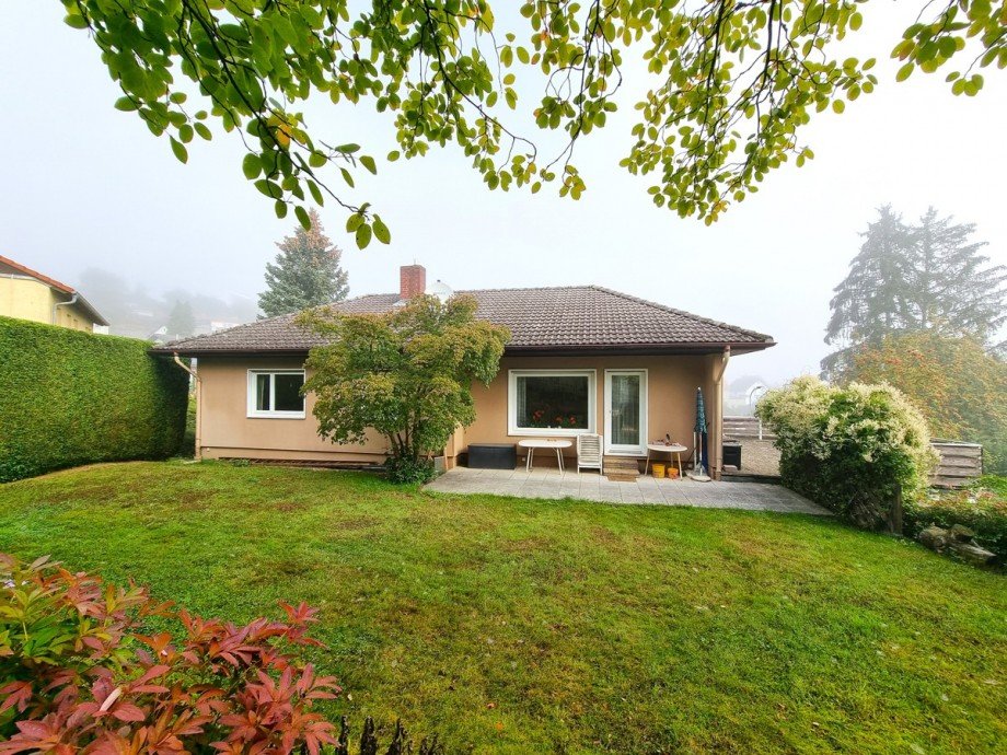Ruhe- und Spielfl�che hinterm Haus Einfamilienhaus Solms