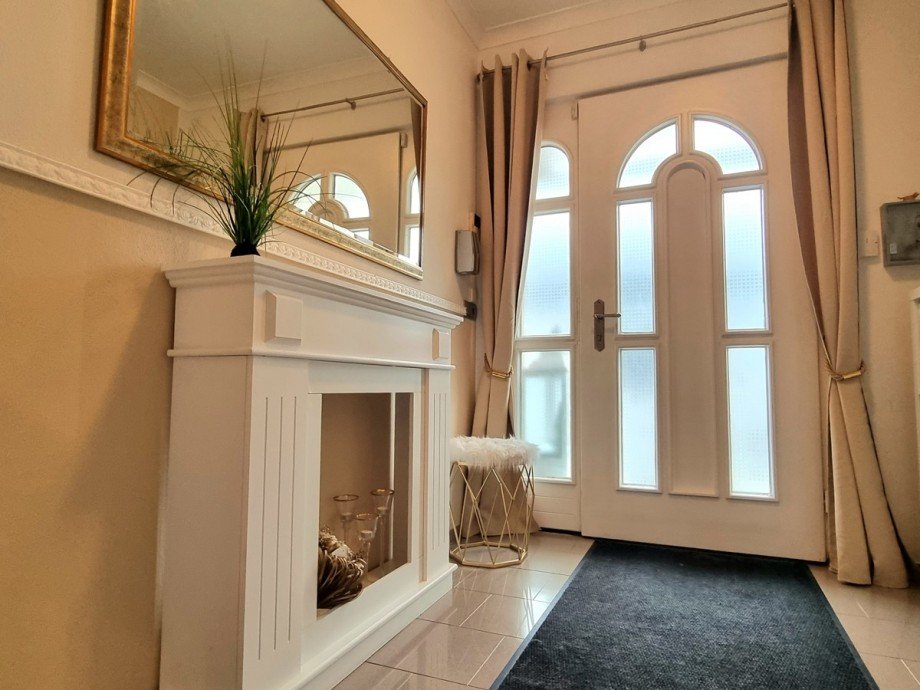 Herrliches Eingangsfoyer Einfamilienhaus Sinn / Fleisbach