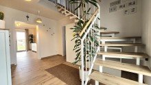 Gro�z�gige Galerie im Treppenhaus ***HeimVorteil*** KfW 55 Neubau in Feldrandlage Sch�ffengrund Niederwetz. Einziehen. Fertig.