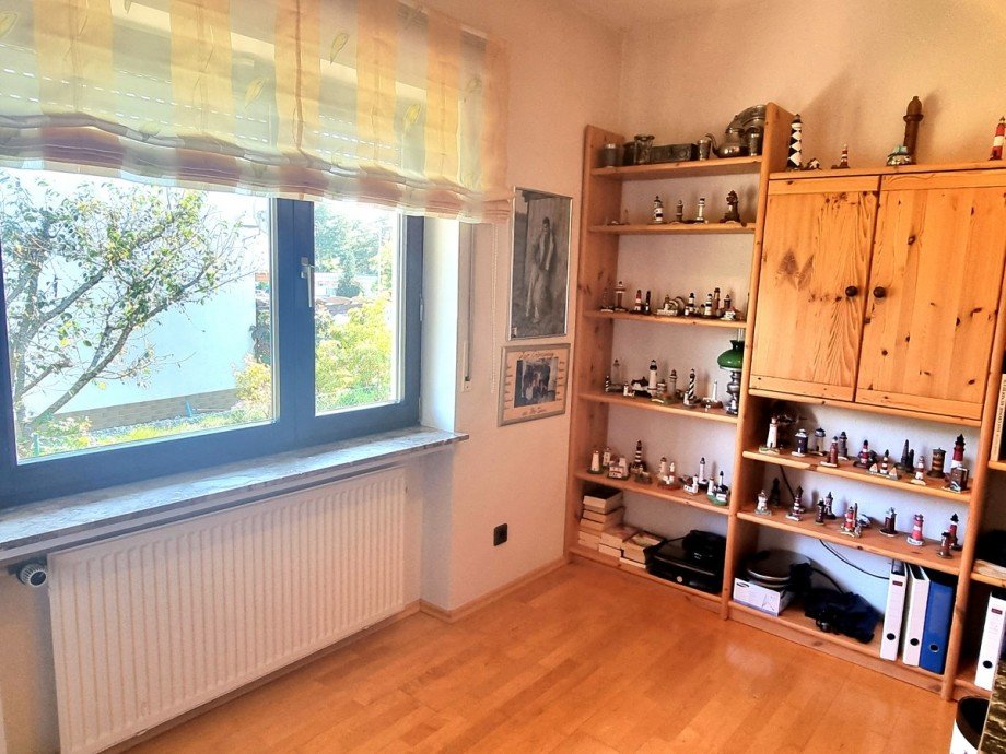 Eines der vielen Zimmer zu Ihrer Verf�gung Einfamilienhaus Gr�venwiesbach