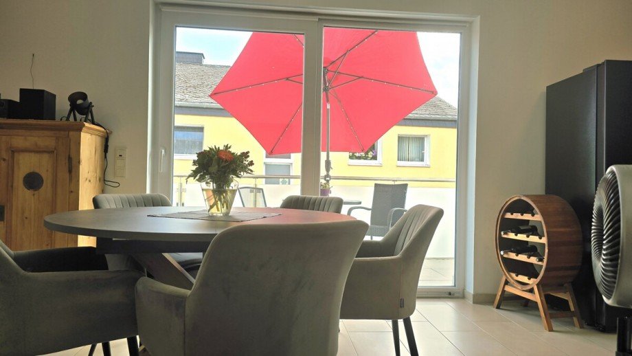 Sonnenschein pur - gro�es, doeppelfl�geliger Ausgang zum Balkon Erdgeschosswohnung Braunfels