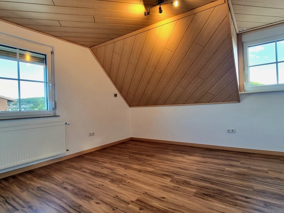 Gro�e, helle und gem�tliche Zimmer im mittleren Geschoss Einfamilienhaus Wetzlar / Nauborn