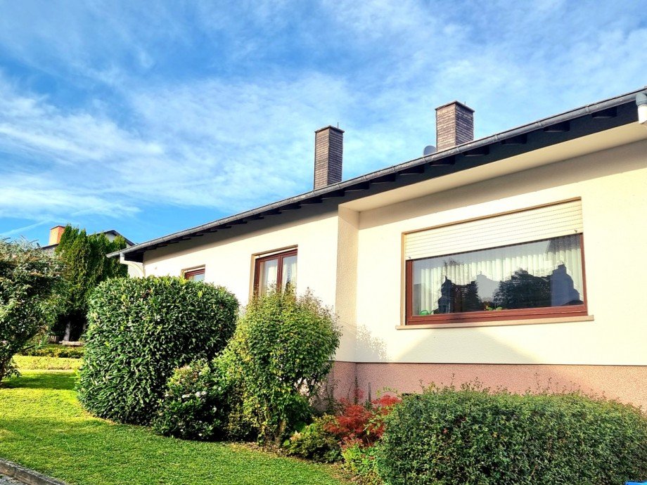 Viel Sonne im Haus Einfamilienhaus Solms / Burgsolms