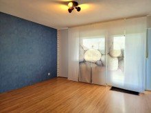 Schlafgemach im oberen Geschoss ***Gro�e Freiheit***
Gepflegtes Einfamilienhaus mit Einliegerwohnung und phantastischem Weitblick